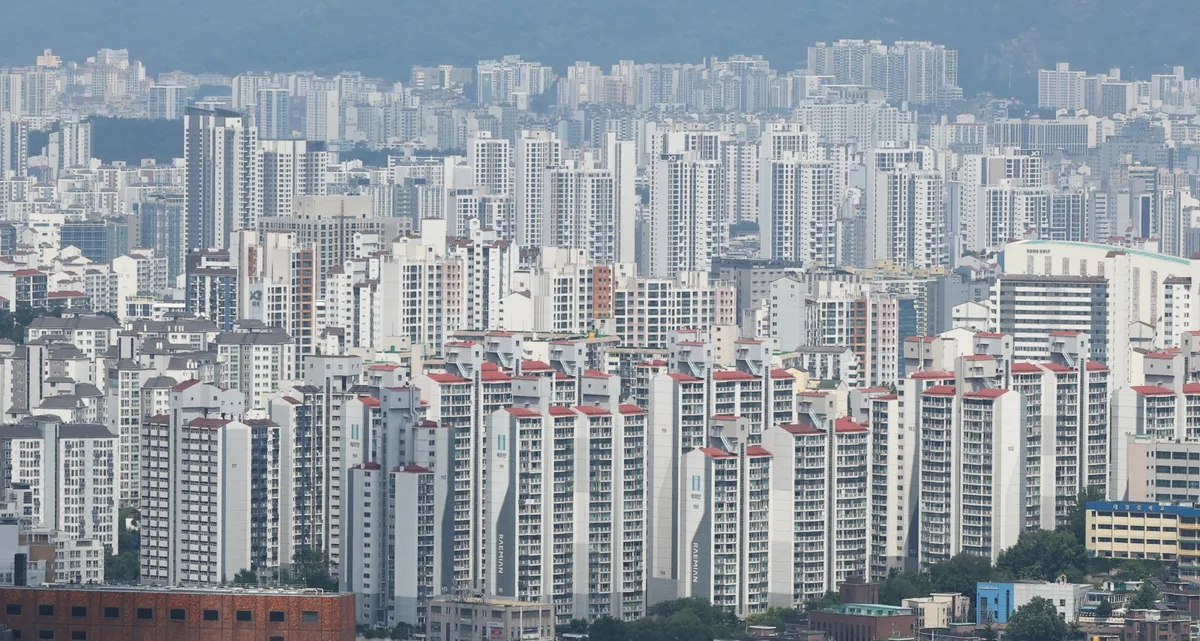 “집값 따라가기 벅차”…10명 중 3명, 주담대 2억 이상 빌렸다 ‘역대 최고’