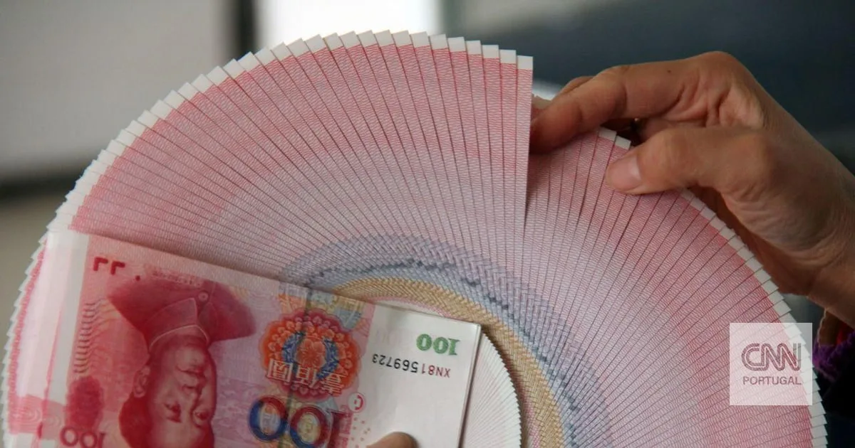 Yuan atinge valor mais alto face ao dólar desde 2022 a poucos dias do encontro entre Xi Jinping e Trump