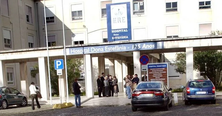 Jovem de 16 anos atingido com arma de fogo em Corroios