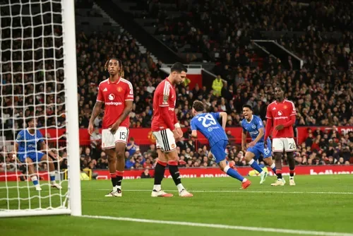Carrick takes the blame as troubled Man Utd suffer League Cup misery