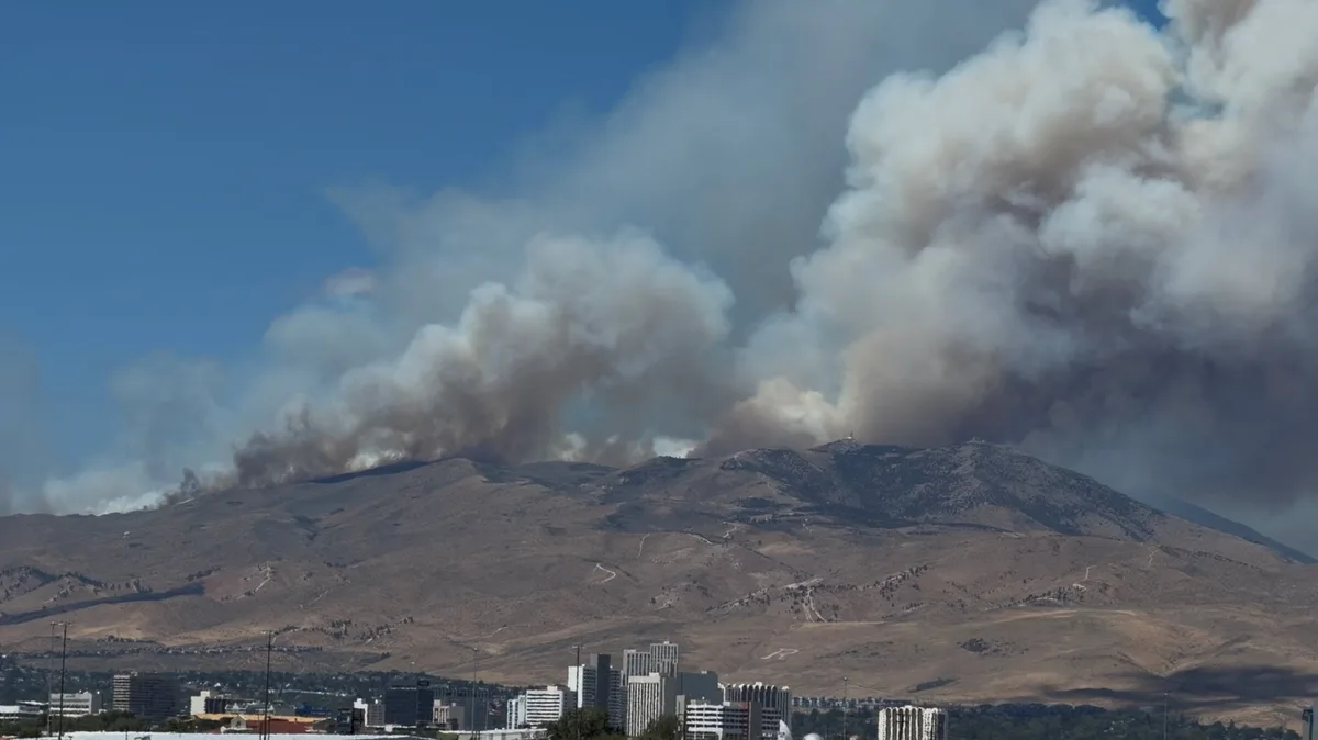 Fast-growing wildfire approaches Reno, Nevada, forcing thousands to evacuate their neighbourhoods