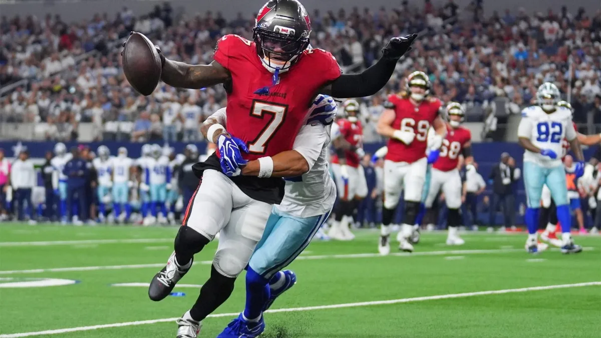 Bucky Irving leads Buccaneers past sloppy Cowboys for first win of season