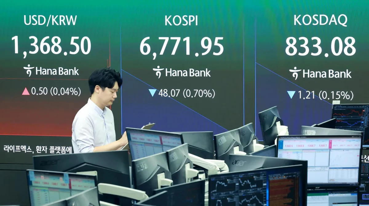 원·달러 환율 장중 1360원대…14개월만에 최저가 거래