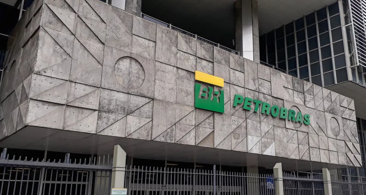 Petrobras (PETR4), Casas Bahia (BHIA3) e outros destaques desta segunda (17)