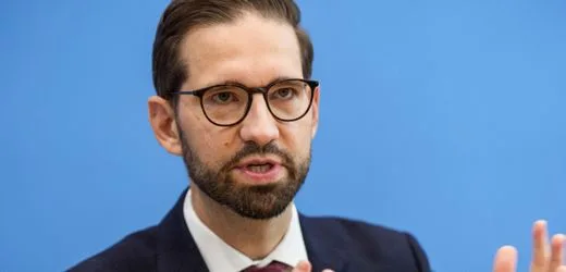 KI-Sicherheitsdebatte zu Anthropic, OpenAI & Co.: Bundesregierung nimmt KI-Warnungen »sehr ernst«