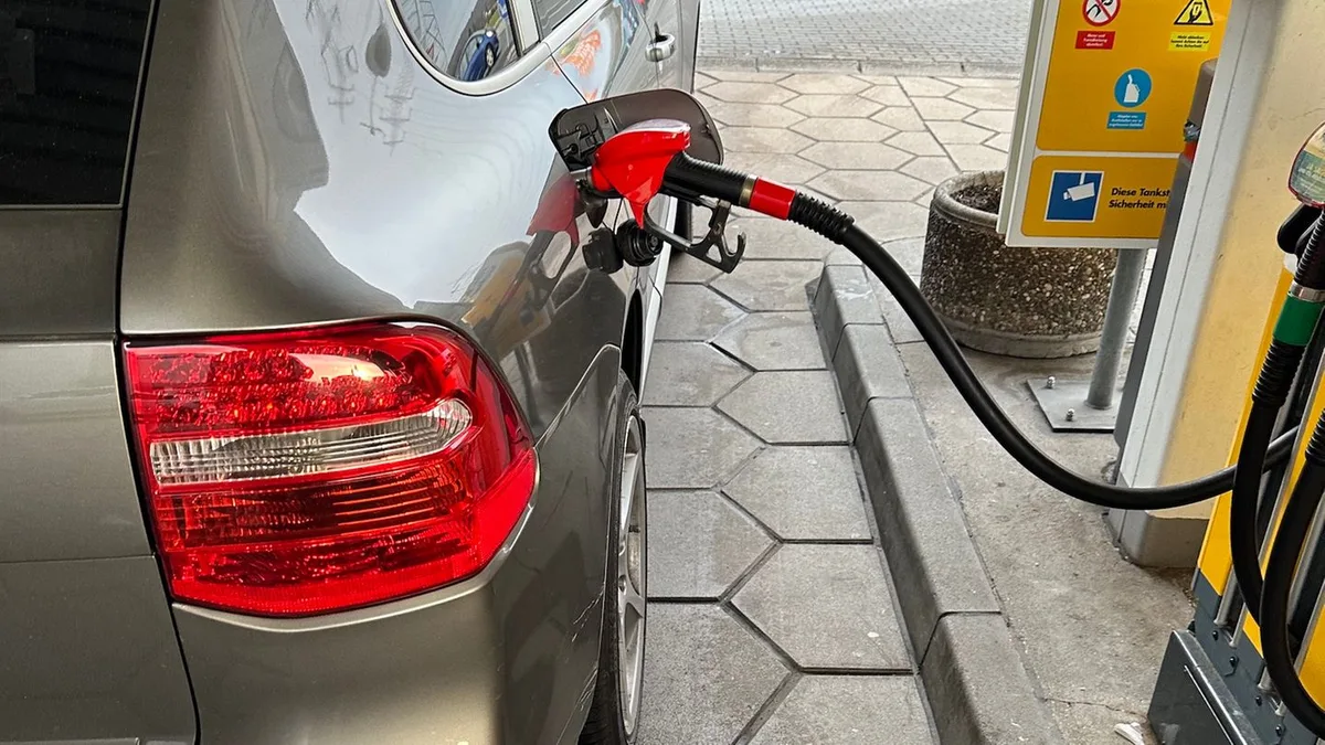 Tank-Wucher: Wer verdient an den absurden Spritpreisen im September 2026?