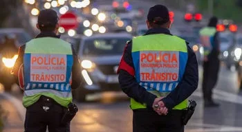 De lixo queimado ao volante, houve 382 razões para a PSP passar multas