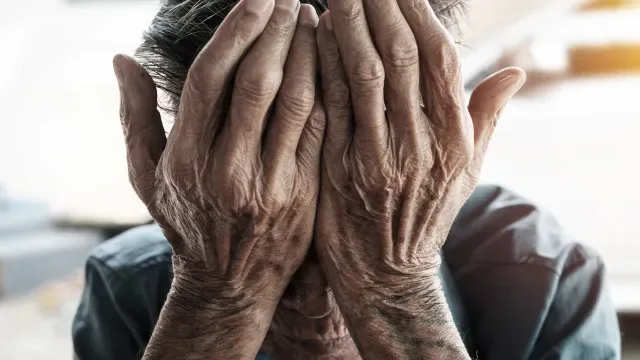 Idoso morre esquecido numa carrinha em Sevilha. Motorista detido