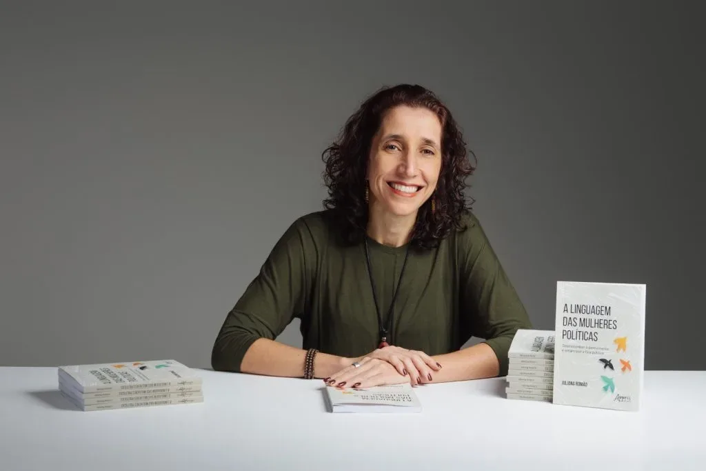 ‘A fala pública foi criada por e para homens’: livro debate relação de mulheres com linguagem e poder