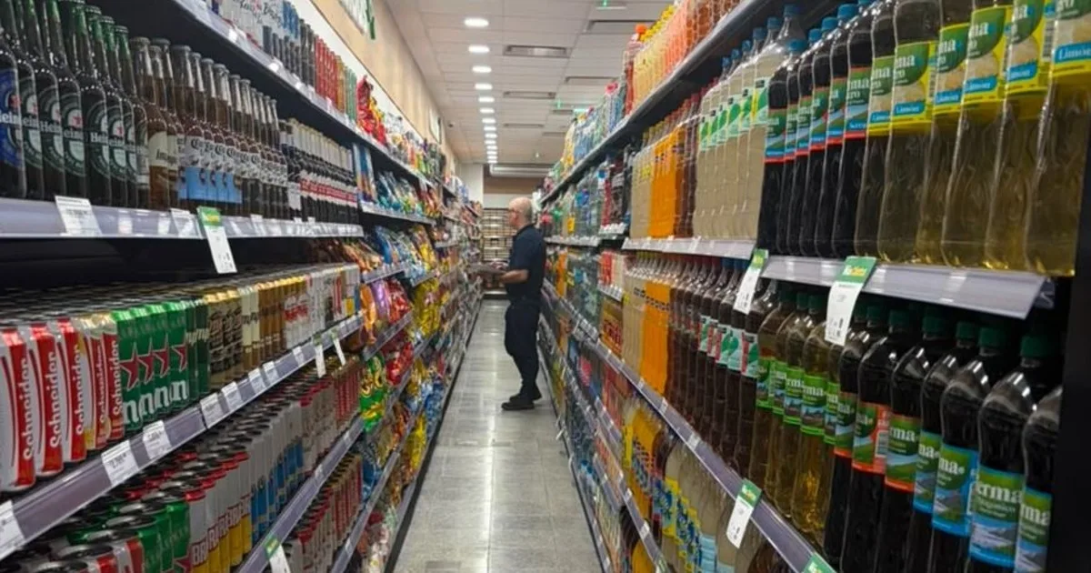 Supermercados se reconvierten con la baja del consumo y los nuevos hábitos: locales más chicos y menos costos