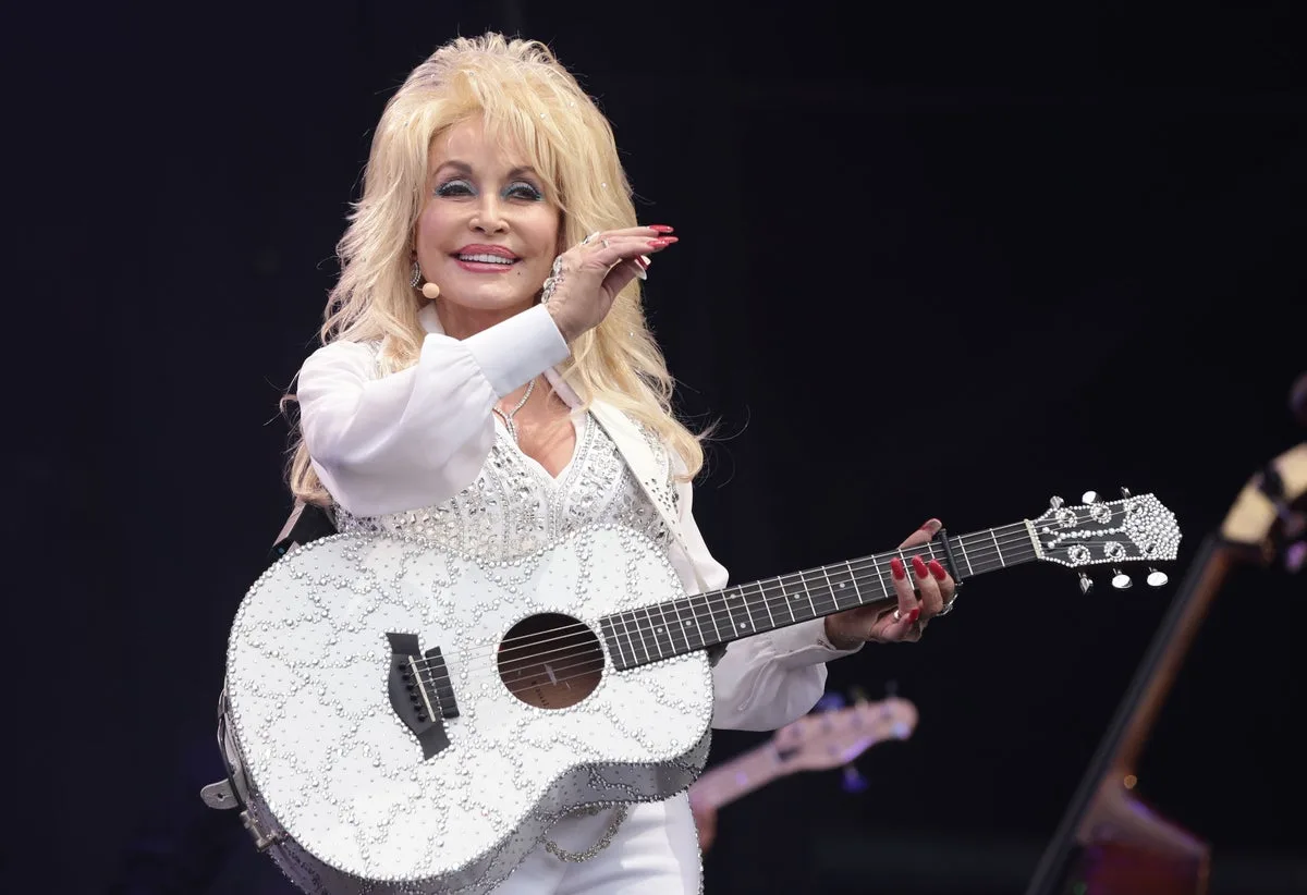 Judge shouts out Dolly Parton as he strikes down ban on Texas drag shows