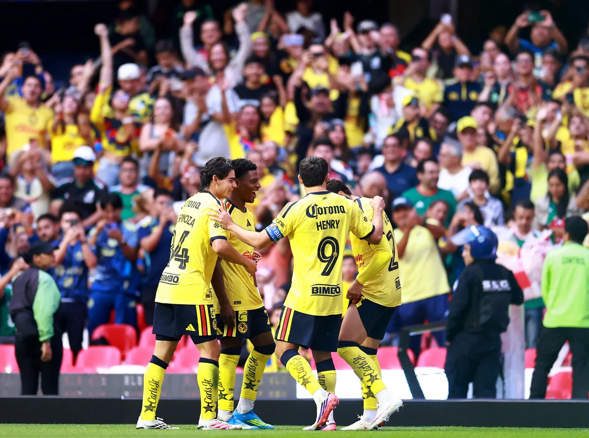 América vuelve a apostar por sus fuerzas básicas: ¿Cuándo fue la última vez que jugó con 7 canteranos?