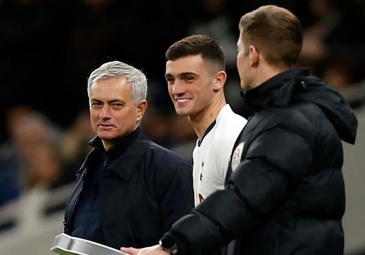 Troy Parrott, un «privilegiado» para José Mourinho