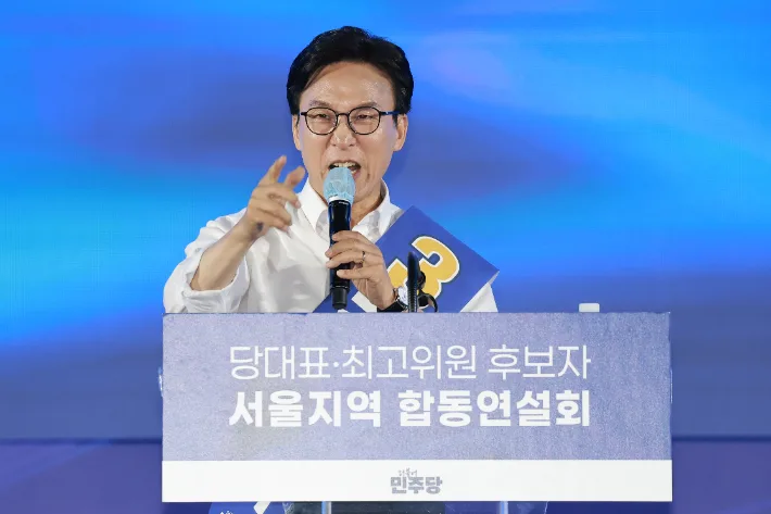 김민석 당권 9부 능선 넘어…최고위 놓곤 합종연횡