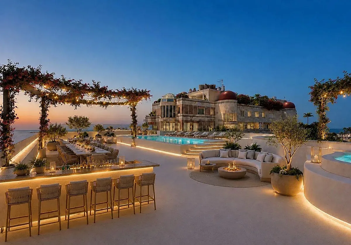 El ático de 18 millones que se vende en España: casi 2.000 metros, piscina privada y vistas a África