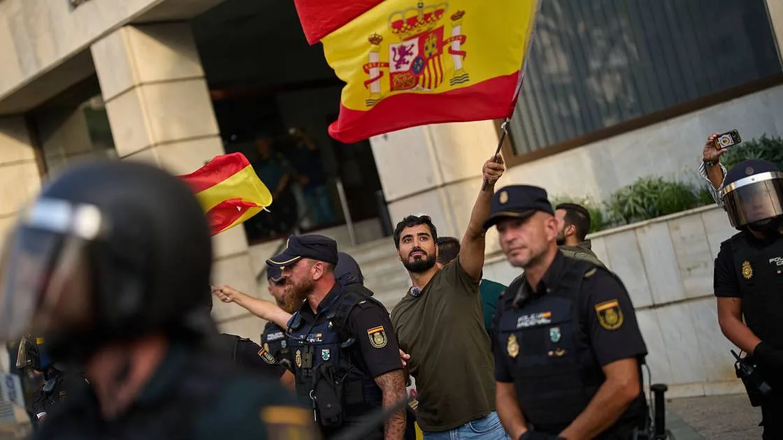 Ceuta: milhares de habitantes voltam às ruas para exigir expulsões e demissões