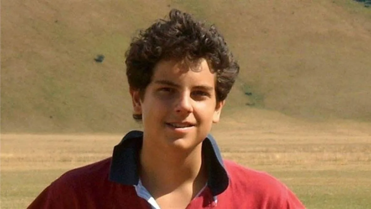 Brasília recebe relíquia de 1º grau de São Carlo Acutis, o ‘padroeiro da internet’; jovem foi canonizado em 2025