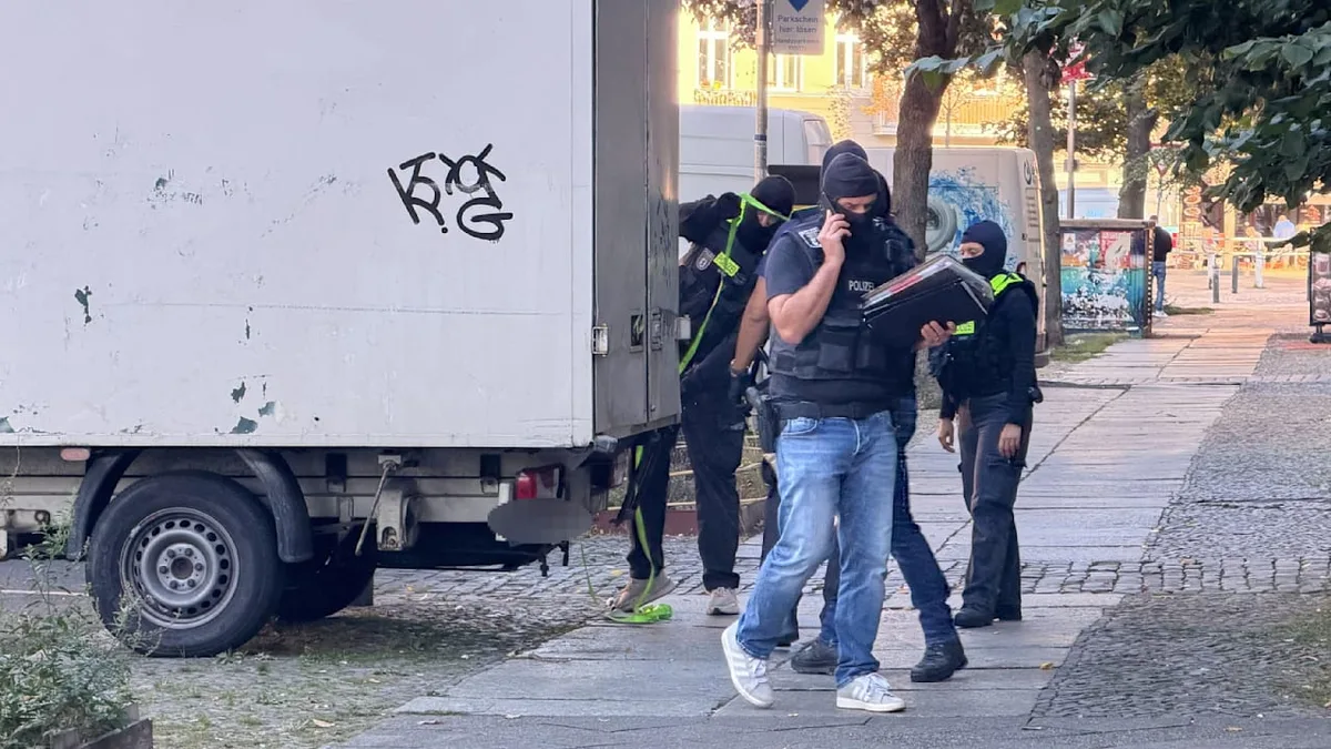 Mehrere Festnahmen - Riesige Waffen-Razzia in Berlin