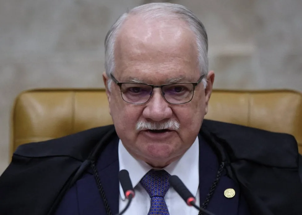 Fachin afasta Mendonça de caso contra Moraes e manda parar apurações de Master e INSS