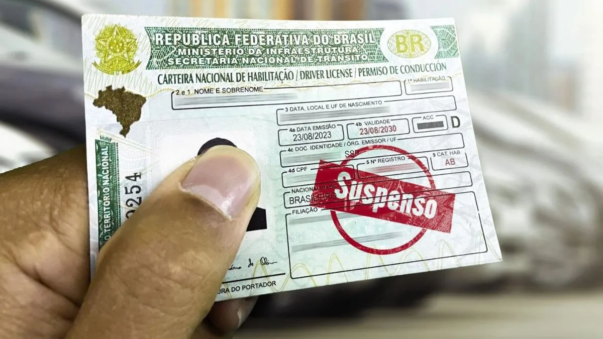 Detran divulga lista de 406 motoristas com CNH suspensa, cassada ou sob risco de punição