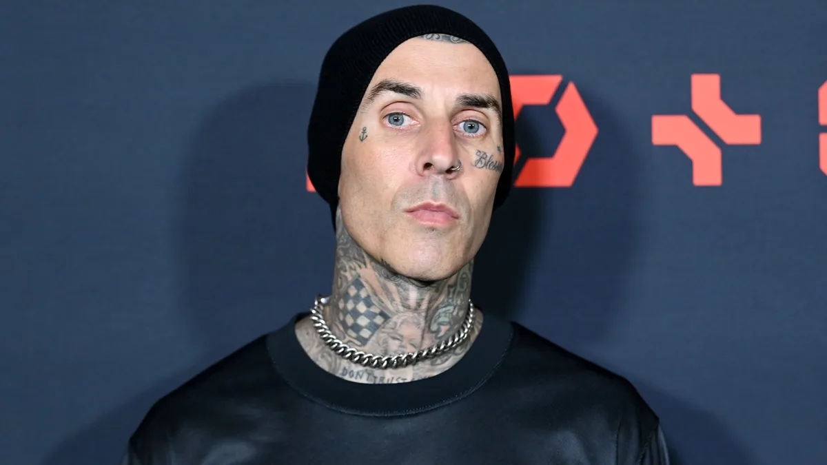 Rock Star Travis Barker Breaks Down Over Plane Crash That Killed 2 Friends