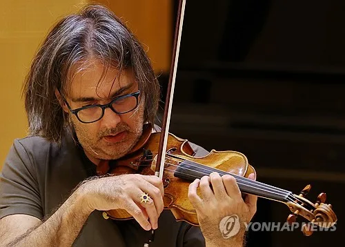 카바코스 "음악의 '뿌리' 탐구…인류 하나로 묶는 여권 되길"