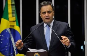 PDT desiste de candidatura ao Senado em MG para abrir espaço a Aécio
