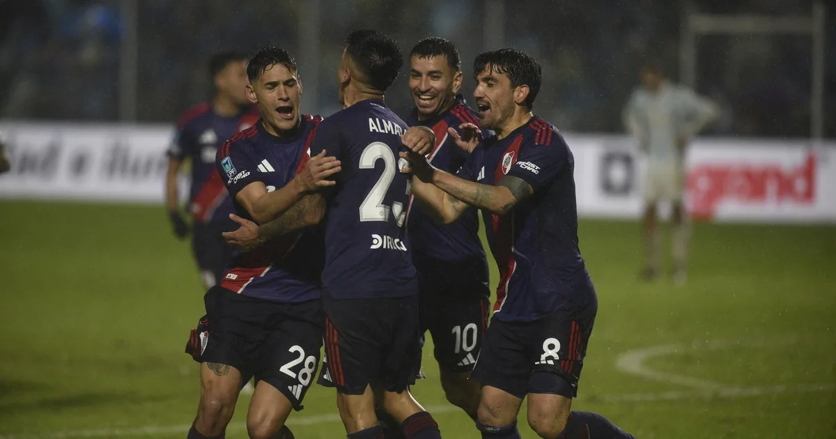 Así están las tablas del Torneo Clausura 2026: Independiente Rivadavia no afloja en la anual y River dio un golpe en Tucumán