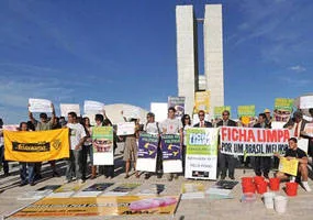 STF retoma em setembro julgamento sobre mudanças na Lei da Ficha Limpa