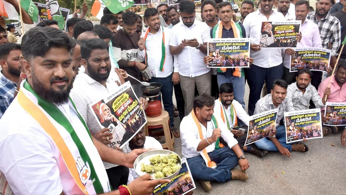 Youth Congress activists observe Modi’s birthday as ‘Unemployment Day’