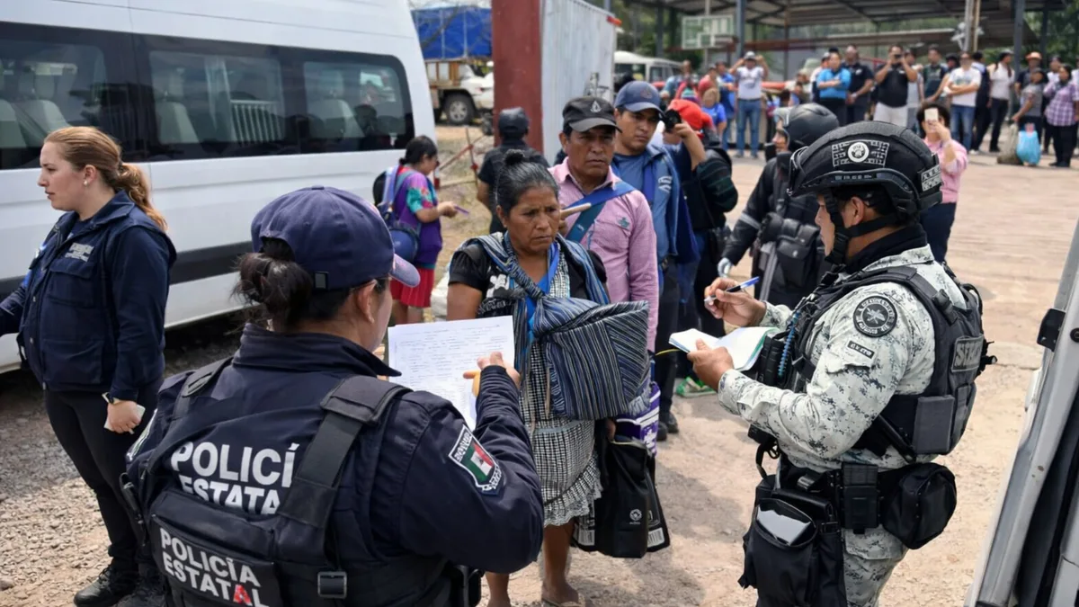 Gobernación regresa a Teticic, Guerrero, para entregar comida a familias desplazadas