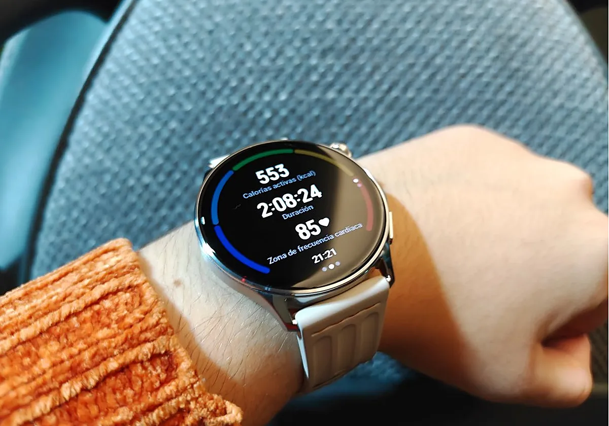 Aguanta días sin cargar y mide pulso, oxígeno y sueño: así es el smartwatch OnePlus Watch Lite
