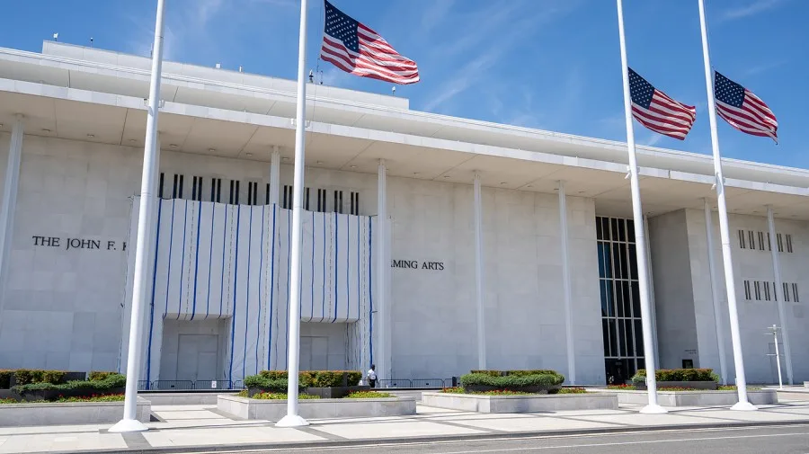 Live updates: Kennedy Center case returns to court; Trump heads to Houston to boost Paxton