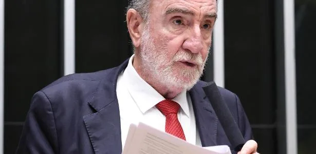 Patrus Ananias diz que vai pagar a dívida de MG, mas que não é prioridade