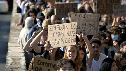 Mobilisation lycéenne : les élèves français travaillent-ils plus que leurs voisins européens ?