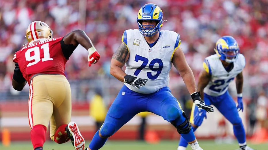 Former Los Angeles Rams offensive lineman Rob Havenstein hunts, kills massive bear in Alaska