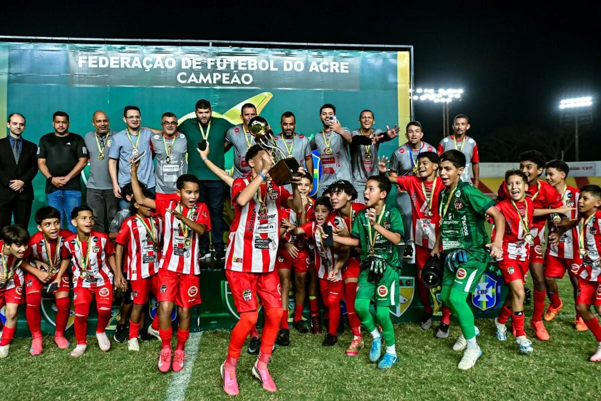 Santa Cruz conquista Copa Rio Branco e é tetra do Estadual