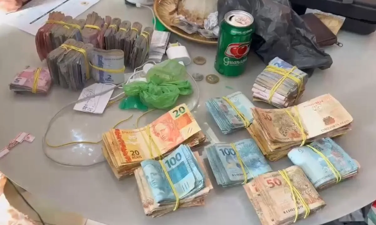 Operação contra tráfico de drogas pelos Correios prende dois e apreende R$ 57 mil em dinheiro em Salvador