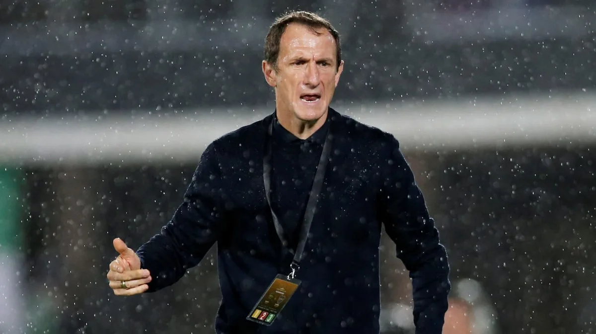 Boca no se retira del mercado: el Vasco Arruabarrena pidió un defensor que se destaca en el fútbol argentino
