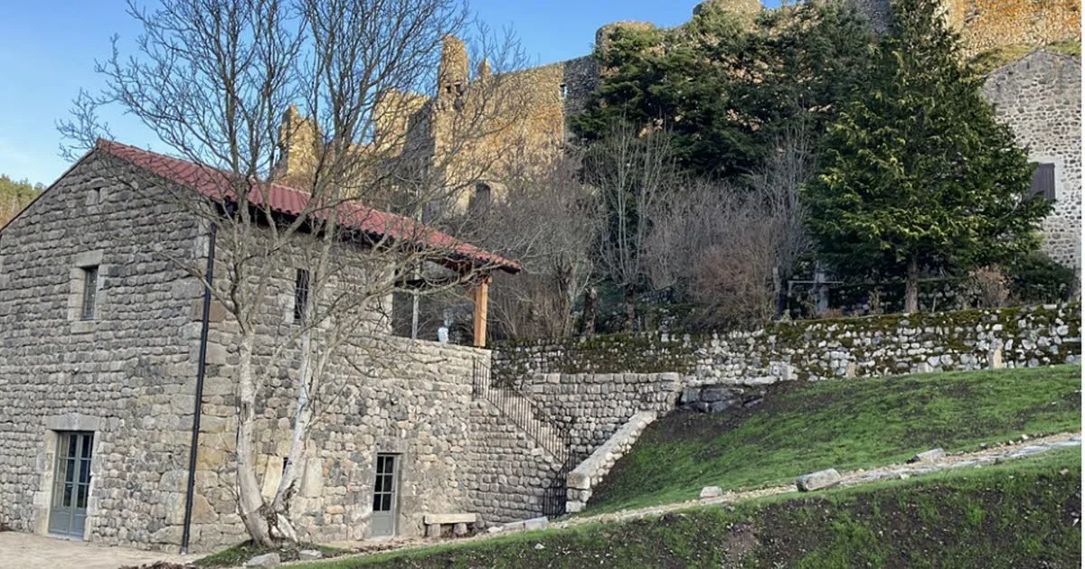Haute-Loire. L’ancien couvent d’Arlempdes en ruine, un appel aux dons lancé pour le restaurer