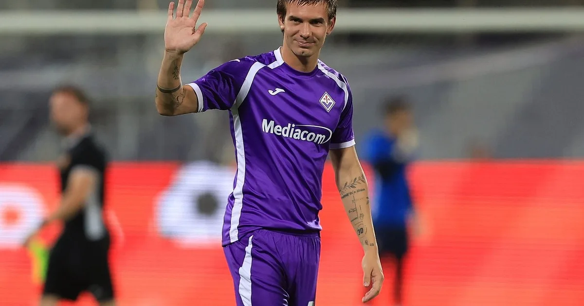Duelo de argentinos en la Serie A: con dos asistencias de Dybala, la Roma le gana a la Fiorentina de Mastantuono