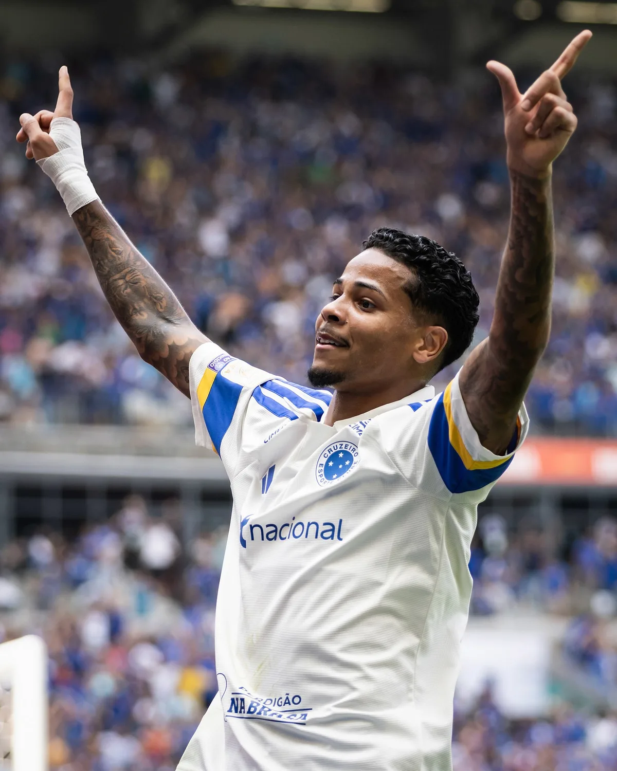 Wesley pula etapas no Cruzeiro e reencontra Corinthians após desejo frustrado por transferban