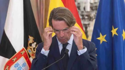 Aznar, "el señor de la guerra" que va a Ceuta a dar lecciones con la "doctrina Irak, Perejil y Prestige"