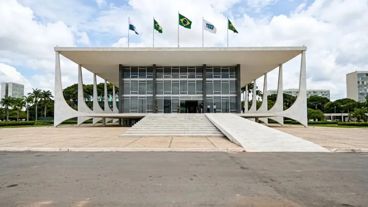 PT pede para STF investigar possível interferência estrangeira na eleição