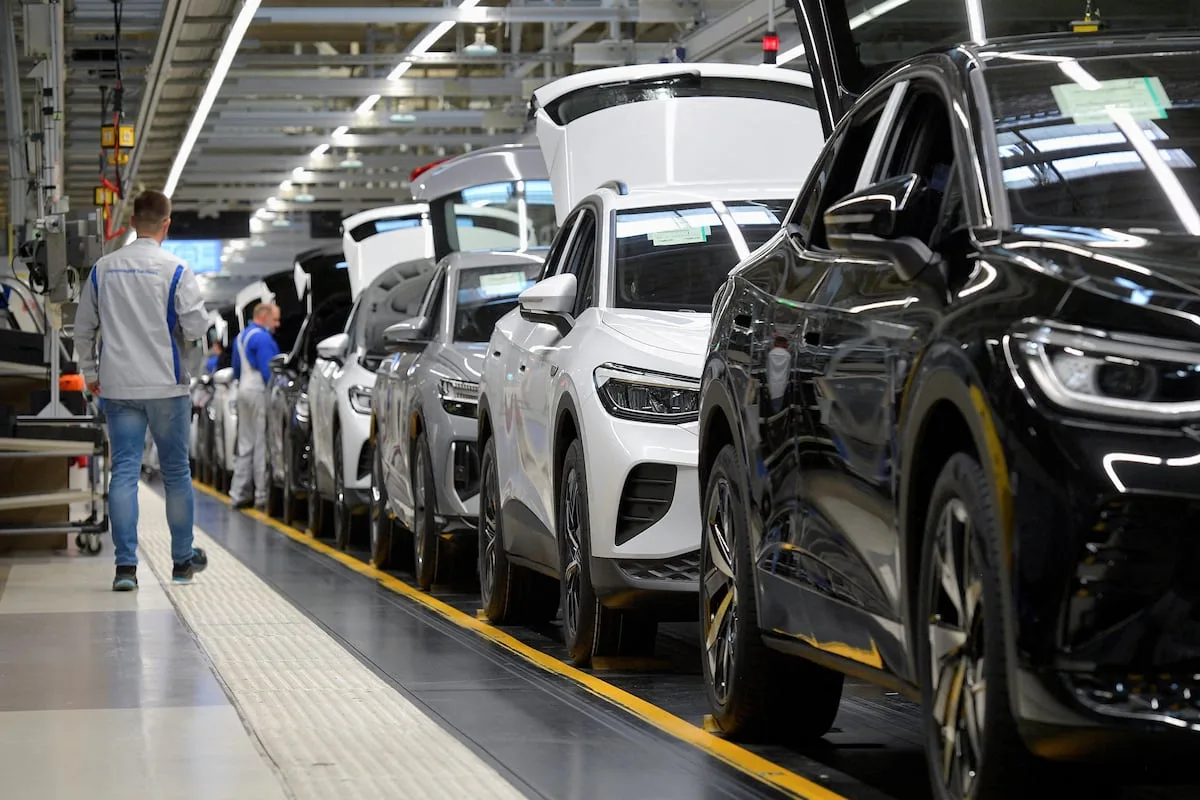 VW plans to freeze salaries until 2030, works council says