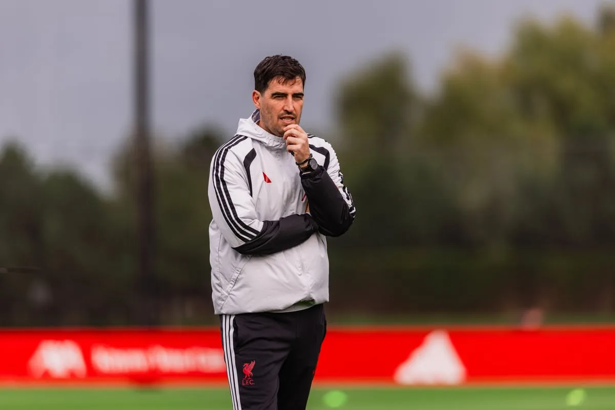 Andoni Iraola handed double injury boost as Liverpool release new training footage before Man City clash