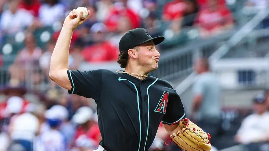 Cubs vs. Diamondbacks pitching matchup favors the under 8.5 as Clay Holmes faces Brandon Pfaadt