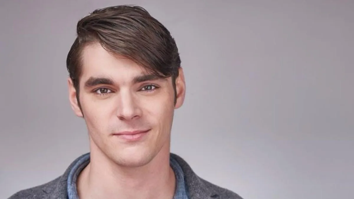 ‘Estou sem palavras’: morte de RJ Mitte, aos 34 anos, causa luto em astro de Breaking Bad