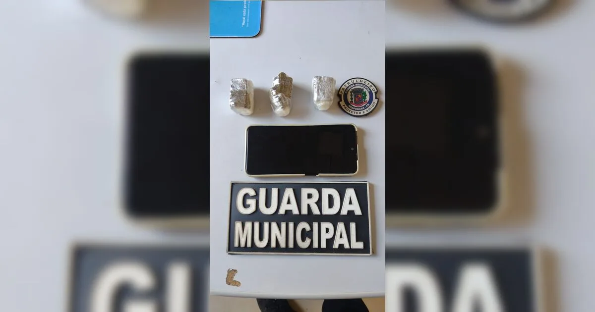 Motorista é abordado por infração e acaba flagrado com maconha em Arapongas