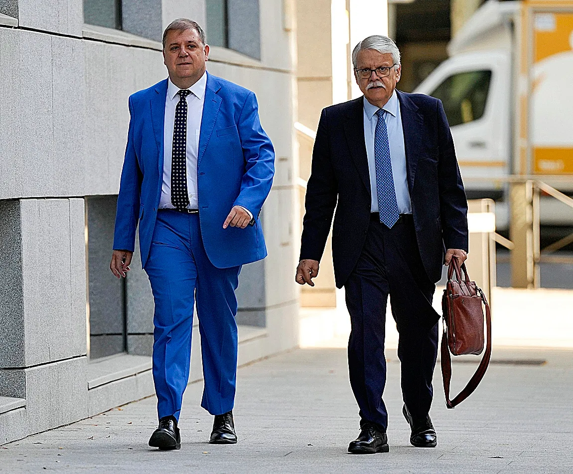 El ex jefe de Gabinete de Sánchez recurrirá contra la UCO por incautarse de su teléfono "sin autorización"